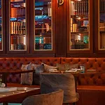 Wine & Books Hotel Lizbona