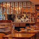 Wine & Books 5* Lizbona