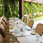 Wine & Books Hotel Lizbona