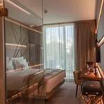 Wine & Books Hotel Lizbona
