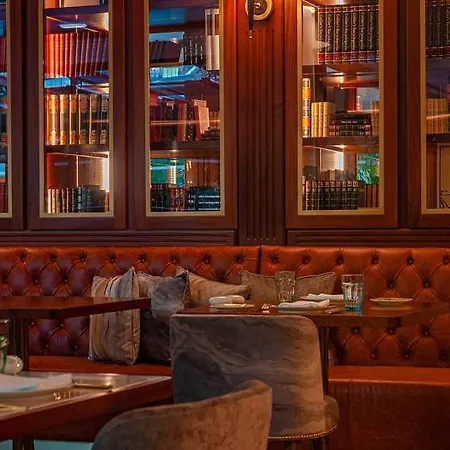 Wine & Books Hotel Lisbon