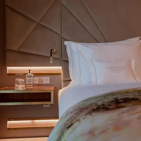 Hotell Wine & Books 5*