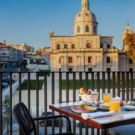 Wine & Books 5* Lisbona