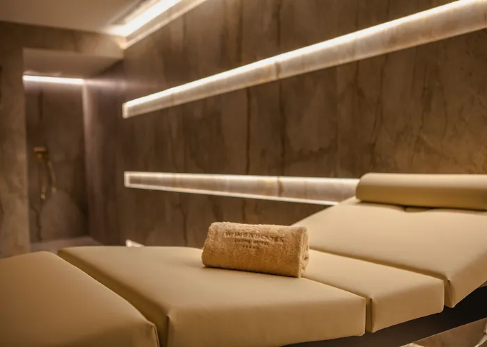 ホテル Wine & Books