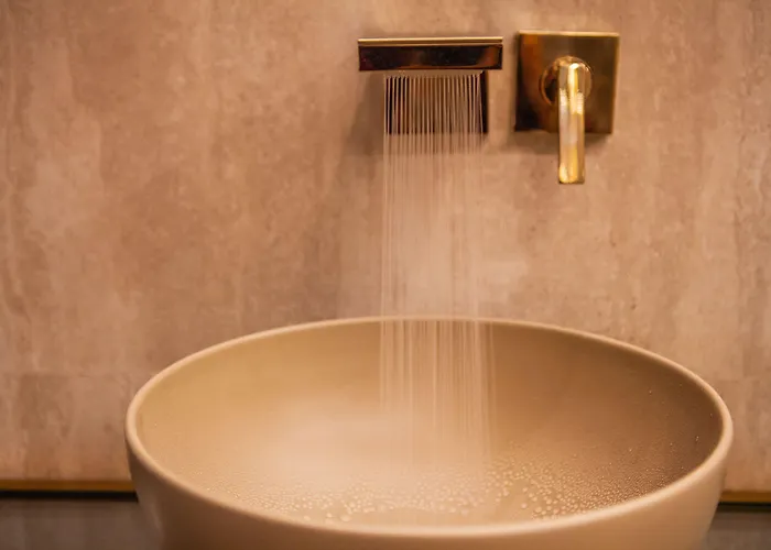 Wine & Books ホテル