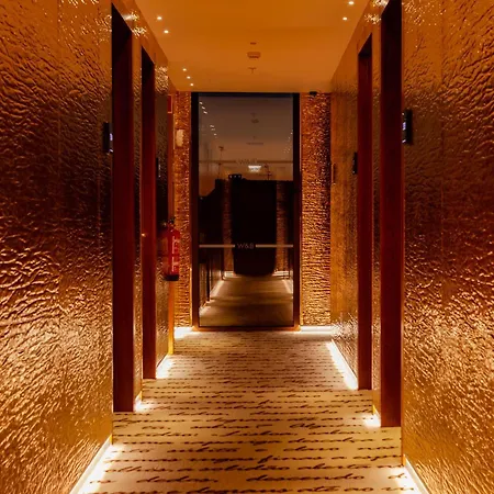 Hotel Wine & Books 5*