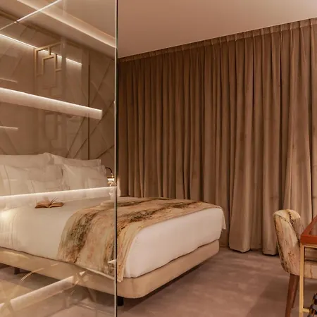 Wine & Books Hotel