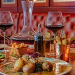 Wine & Books 5* Lisboa